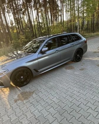 BMW Seria 5 cena 170900 przebieg: 167254, rok produkcji 2019 z Warszawa małe 742